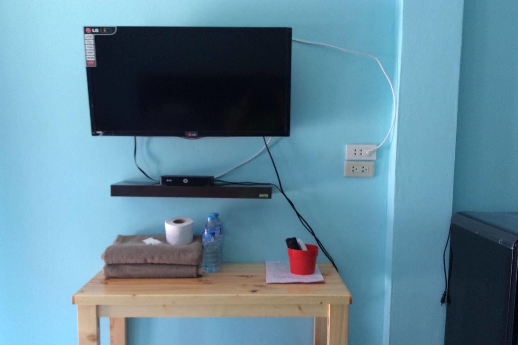 Baan Sri Family Hotell Kabin Buri Exteriör bild